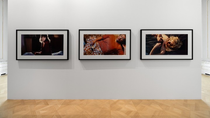 «Cindy Sherman at Cycladic: Πρώιμα έργα» – Φωτογραφικά έργα της πρωτοπόρου Αμερικανίδας καλλιτέχνιδας, εκτίθενται στο Μουσείο Κυκλαδικής Τέχνης για πρώτη φορά στην Ελλάδα