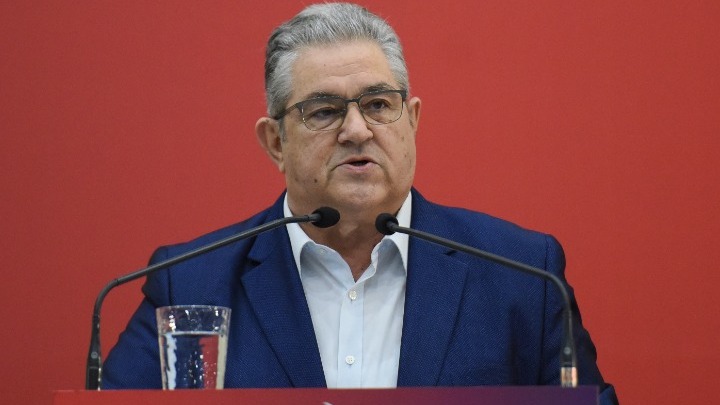 Δ. Κουτσούμπας στη Χαλκίδα: «Με δυνατό ΚΚΕ, με το κόκκινο της ελπίδας και του αγώνα, να “σπάσει” το σκοτάδι της εκμετάλλευσης, της ανέχειας και του πολέμου»