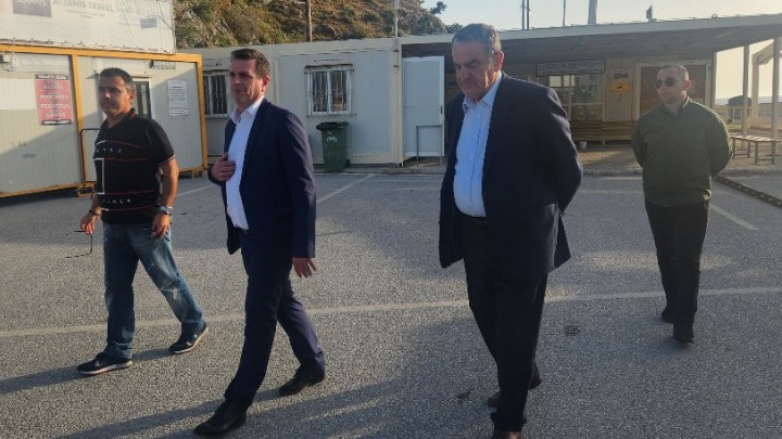 Επίσκεψη κλιμακίου της ΝΔ με επικεφαλής του υπουργό Μετανάστευσης Δ.Καιρίδη, στη Λήμνο