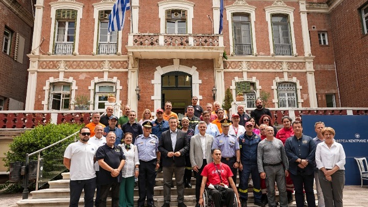 Εξοπλισμό πυροπροστασίας παρέδωσε η ΠΚΜ στους αρμόδιους φορείς