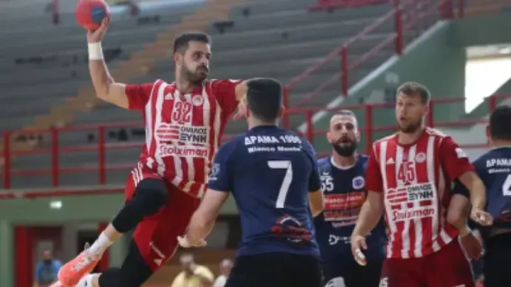 «Γλίστρησε» το τρόπαιο για τον Ολυμπιακό στα πέναλτι