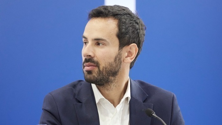 Ν. Ρωμανός: Ο κ. Κασσελάκης έδειξε για ακόμη μία φορά πώς αντιλαμβάνεται την ελευθερία του Τύπου, τον πλουραλισμό και τη Δημοκρατία