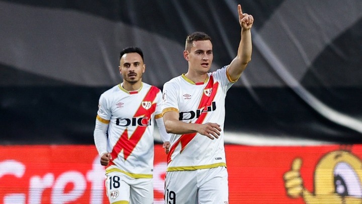 Στη La Liga και του χρόνου η Ράγιο, «φωτιά» στη μάχη του υποβιβασμού έβαλε η Κάντιθ