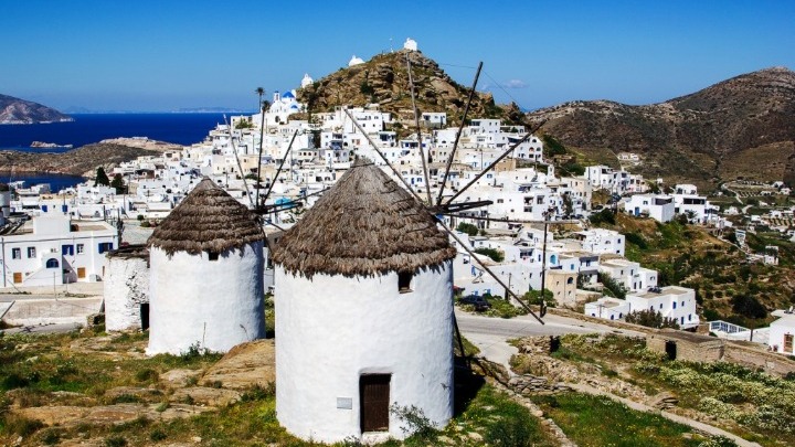 Vanity Fair και Conde Nast Traveller προτείνουν Ίο