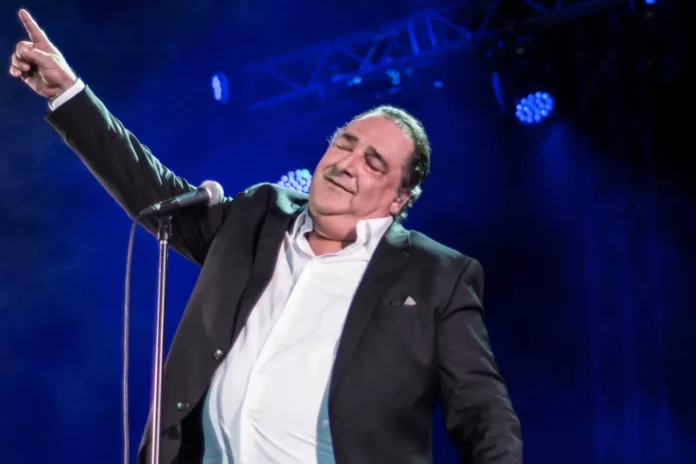 Βασίλης Καρράς: Άνοιξε η διαθήκη του τραγουδιστή – Σε ποιους αφήνει την περιουσία του