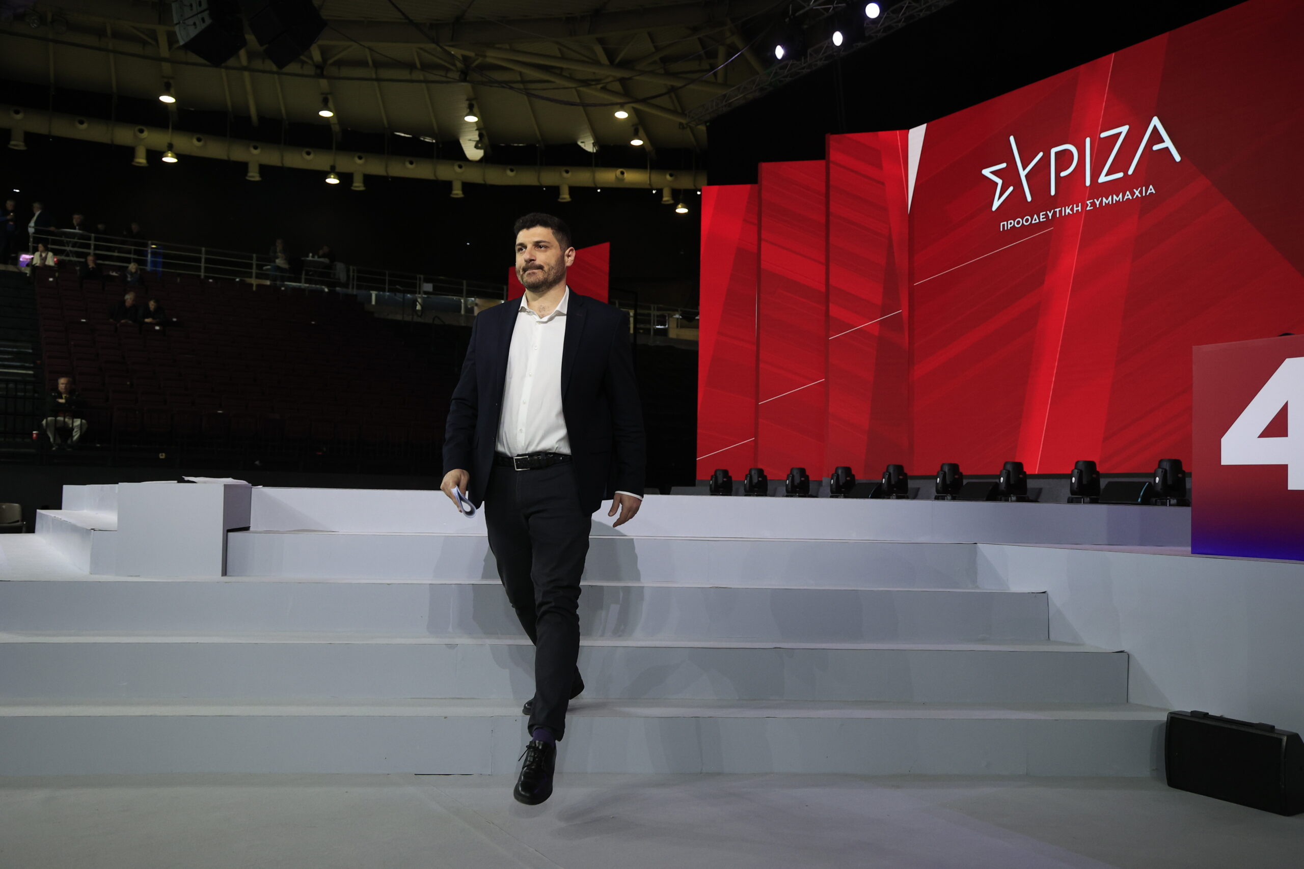 Παραιτήθηκαν Τεμπονέρας, Κοτσακάς και Τσιόκας από τα όργανα του ΣΥΡΙΖΑ με αιχμές κατά Κασσελάκη