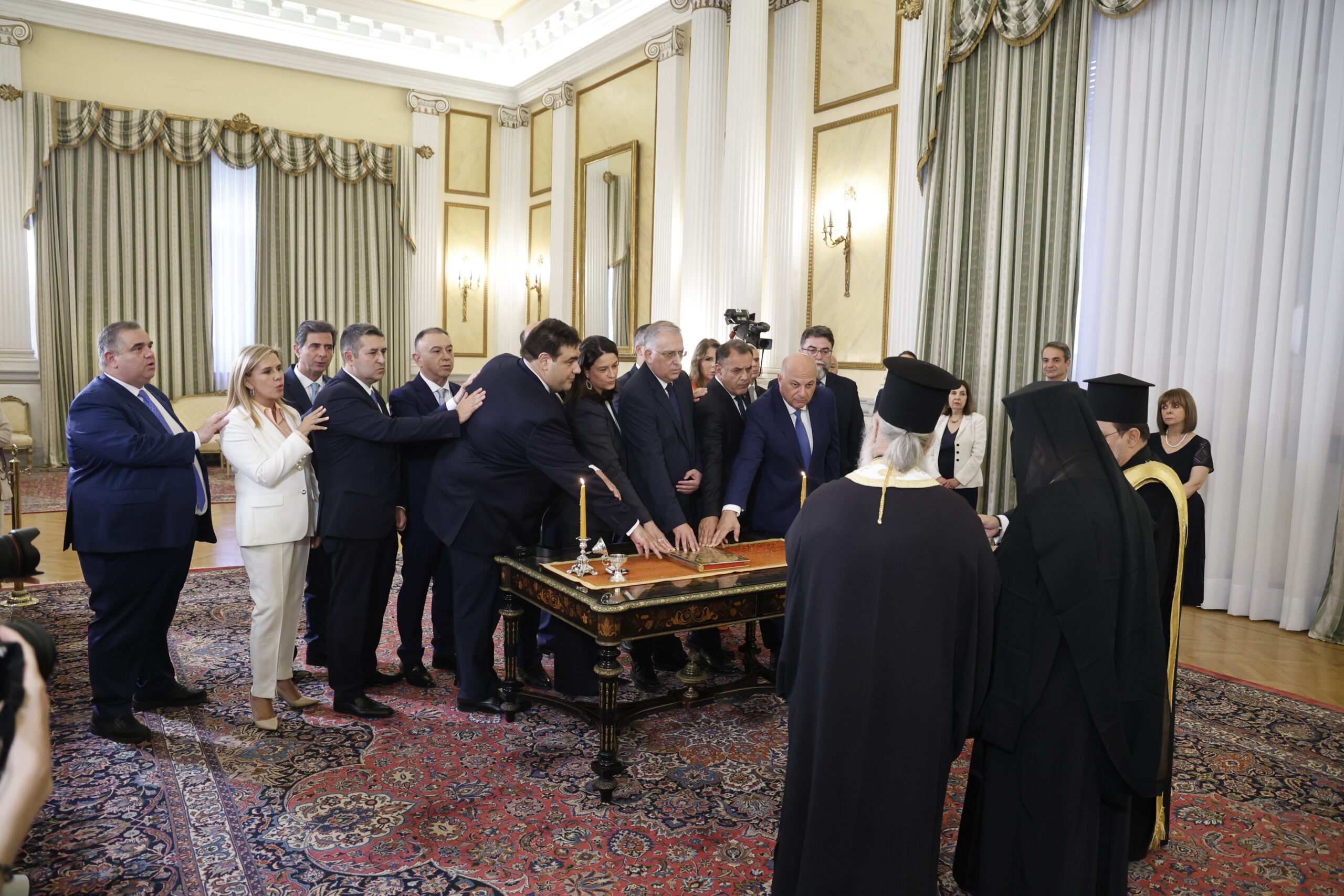 Κυβέρνηση: Ολοκληρώθηκε η ορκωμοσία στο Προεδρικό Μέγαρο