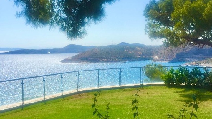 Αθηναϊκή Ριβιέρα: Τα έργα που μεταμορφώνουν την ακτογραμμή της πρωτεύουσας – Επενδυτική έκρηξη από τον Πειραιά έως το Σούνιο