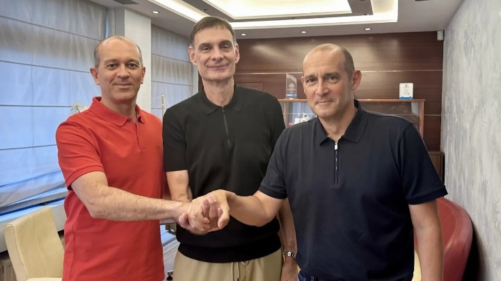 Με Γιώργο Μπαρτζώκα έως το 2026 ο Ολυμπιακός