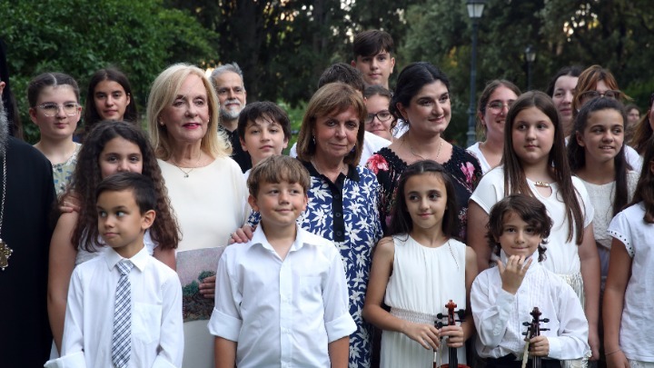 Μουσικό πρόγραμμα «Η Ελλάδα τραγουδάει», στον κήπο του Προεδρικού Μεγάρου