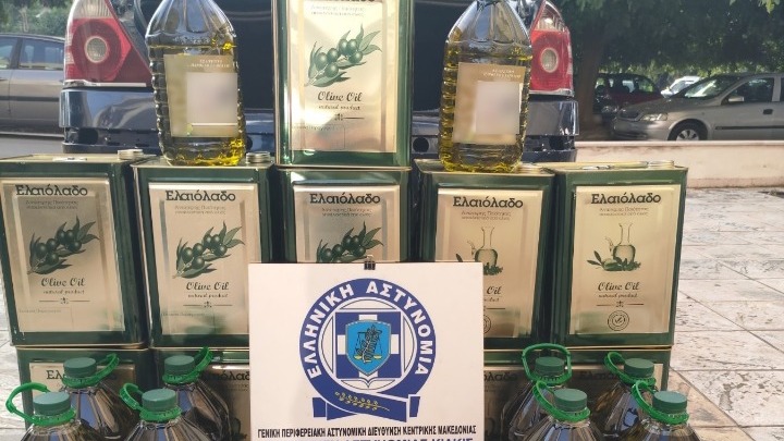 Συνελήφθη άντρας για μεταφορά αμφιβόλου γνησιότητας και λάδι