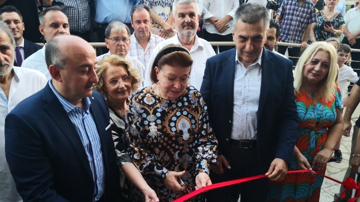 Τρίκαλα: Εγκαινιάστηκαν από την Λ. Μενδώνη το Μουσείο Τσιτσάνη και το Δίδυμο Οθωμανικό Λουτρό