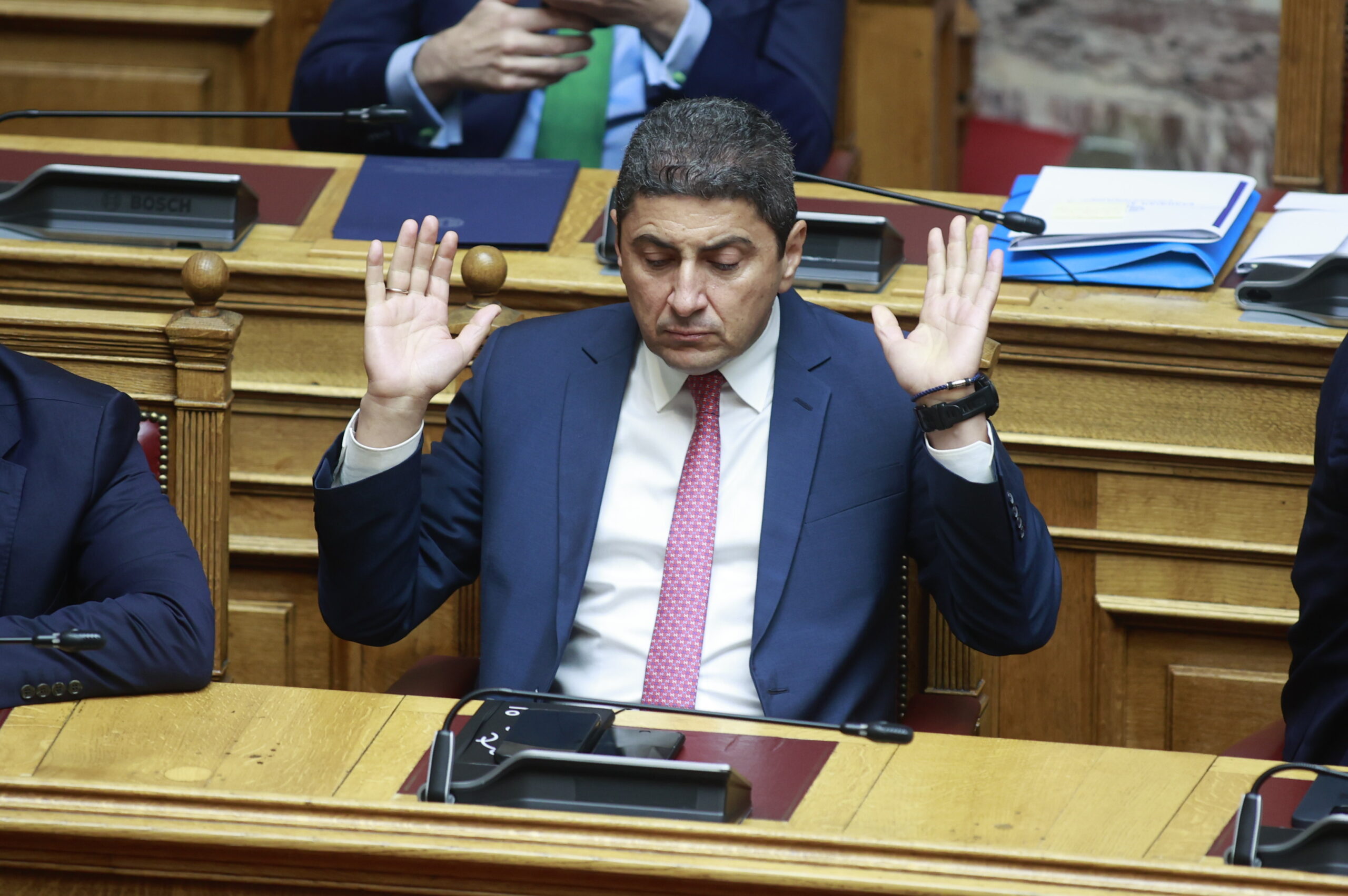 Διεγράφη και επισήμως ο Λευτέρης Αυγενάκης από την ΚΟ της ΝΔ