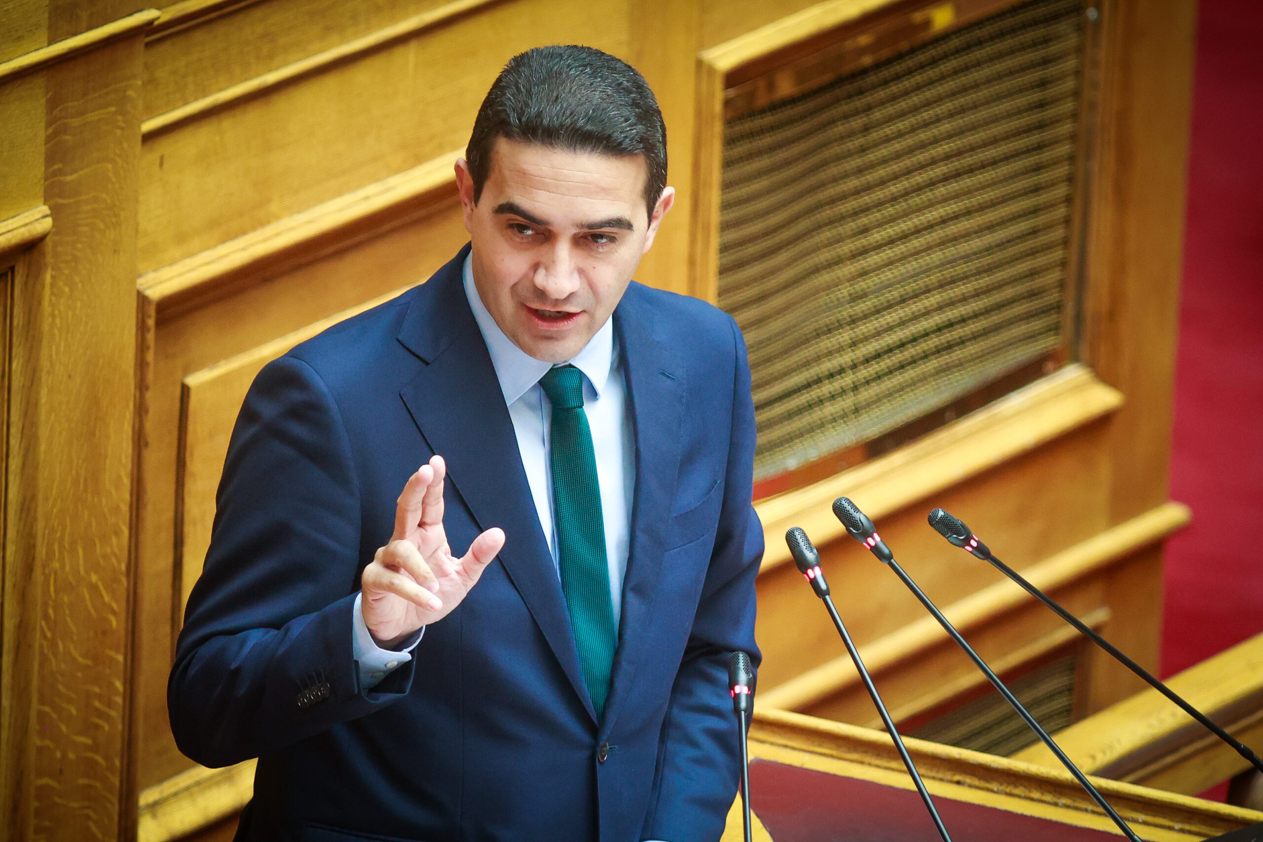 Πέντε υποψήφιοι για την προεδρία του ΠΑΣΟΚ | Στη «μάχη» και ο Μιχάλης Κατρίνης