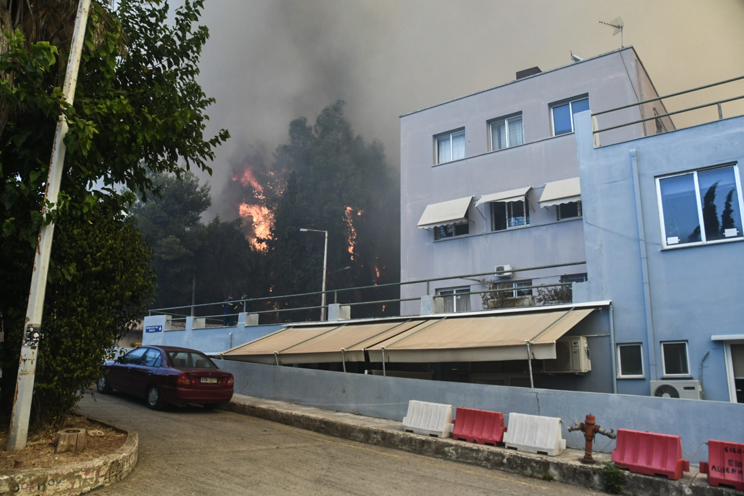 Πάτρα: Ανοίγει ξανά το Καραμανδάνειο νοσοκομείο – Είχε κλείσει λόγω της πυρκαγιάς στη γύρω περιοχή