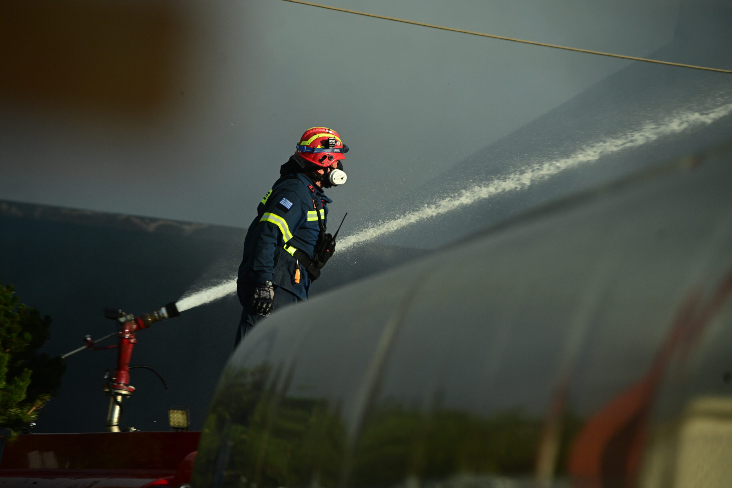 Φωτιά τώρα στη Λέσβο | Εντοπίστηκε απανθρακωμένος άνθρωπος σε όχημα