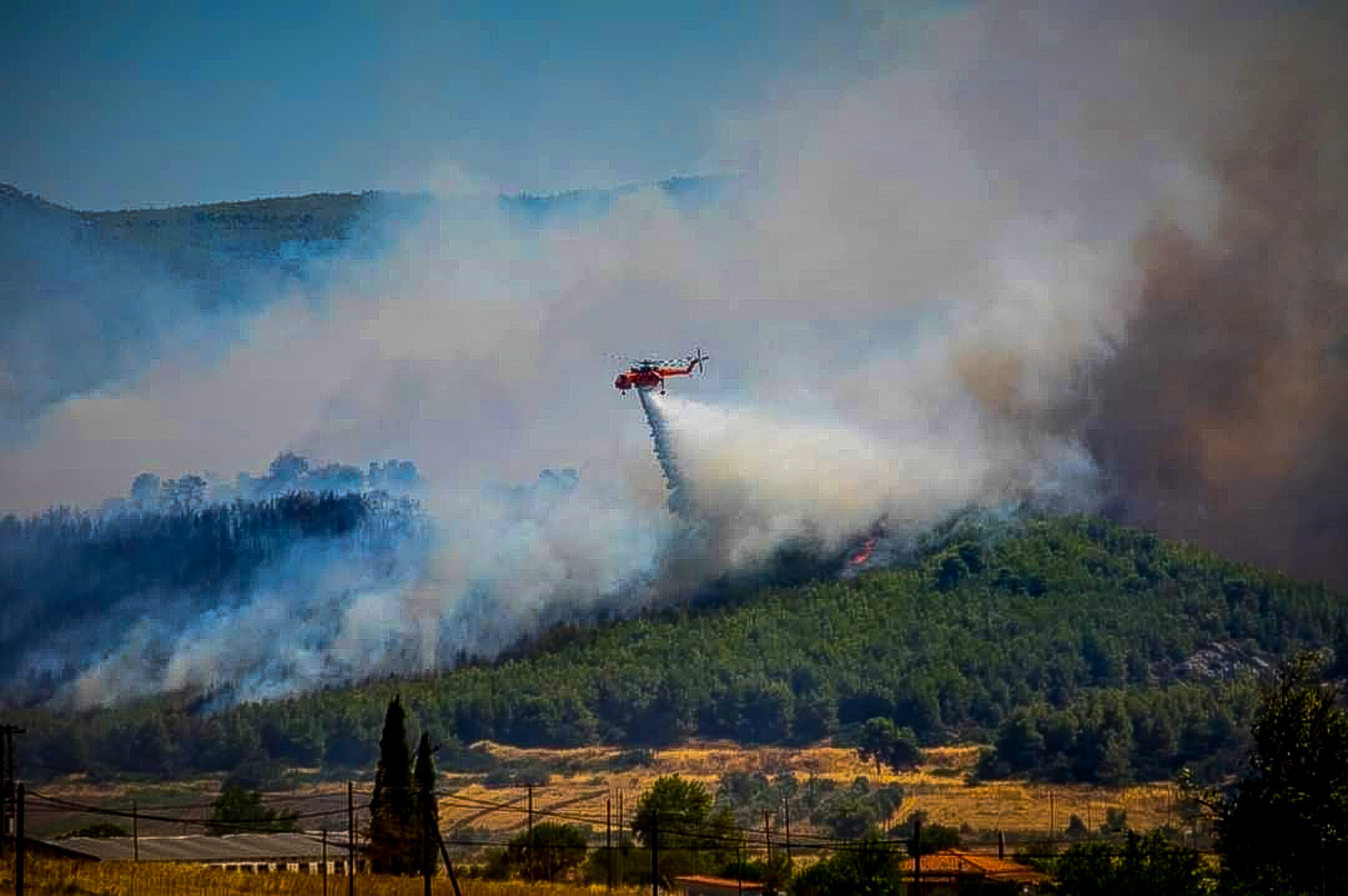 Φωτιά στην Εύβοια | Εκκενώνεται το Αφράτι