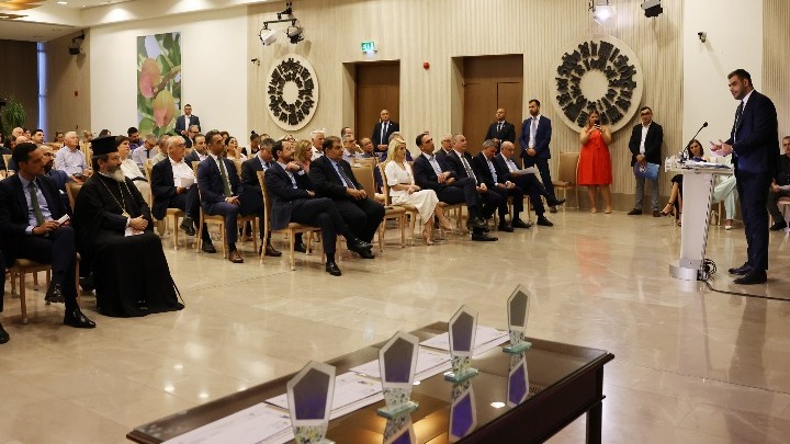 Στο μεγάλο πρόβλημα των fake news, οι μόνοι που μπορούν να δώσουν ουσιαστική απάντηση είναι οι δημοσιογράφοι.