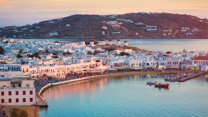 Αύξηση στις αφίξεις και στις διανυκτερεύσεις τουριστών τον Μάιο σύμφωνα με στατιστικά στοιχεία