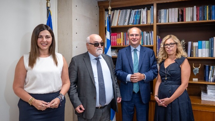 Βελτιώνονται οι ρυθμίσεις του Εξωδικαστικού Μηχανισμού για άτομα με αναπηρία