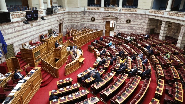 Βουλή-Ψυχιατρική μεταρρύθμιση: Η κοινοβουλευτική «αντιμαχία» Άδ. Γεωργιάδη-Π. Πολάκη