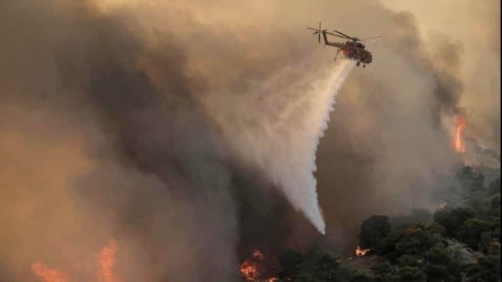 Δασική πυρκαγιά στις Κορυφές Καβάλας – Καμία απειλή για κατοικημένες περιοχές
