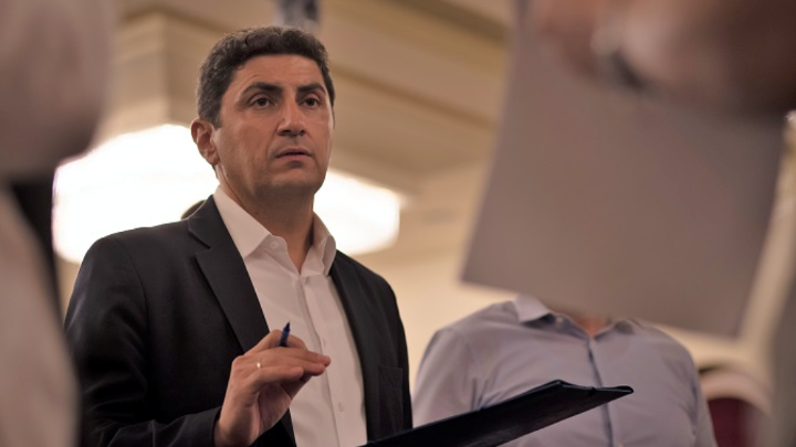 Εισαγγελική έρευνα για το επεισόδιο στο Αεροδρόμιο Ελ. Βενιζέλος με τον βουλευτή Λ. Αυγενάκη