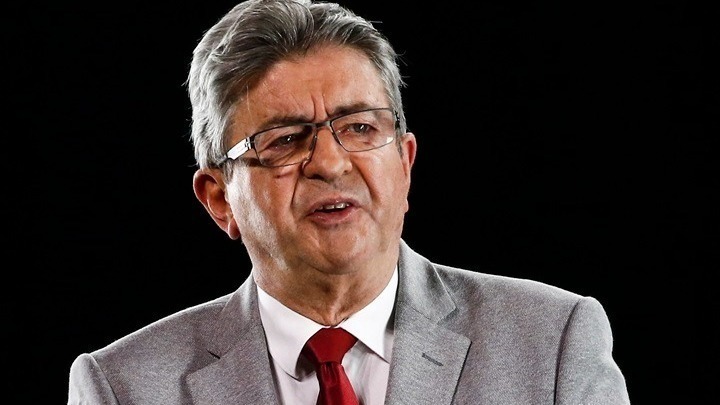 Γαλλία: Σε κατάσταση κρίσης εισέρχεται το Νέο Λαϊκό Μέτωπο της αριστεράς, με την Ανυπότακτη Γαλλία να καταγγέλλει τους Σοσιαλιστές