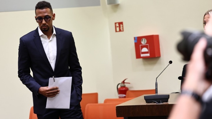 Μπόατεγκ: Δικαστική νίκη κατά της πρώην συντρόφου του που τον είχε κατηγορήσει για επίθεση