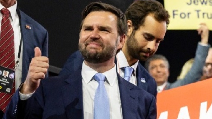 Ο υποψήφιος αντιπρόεδρος του Τραμπ αποκάλεσε το Ηνωμένο Βασίλειο υπό τη νέα κυβέρνηση των Εργατικών “ισλαμιστική χώρα”