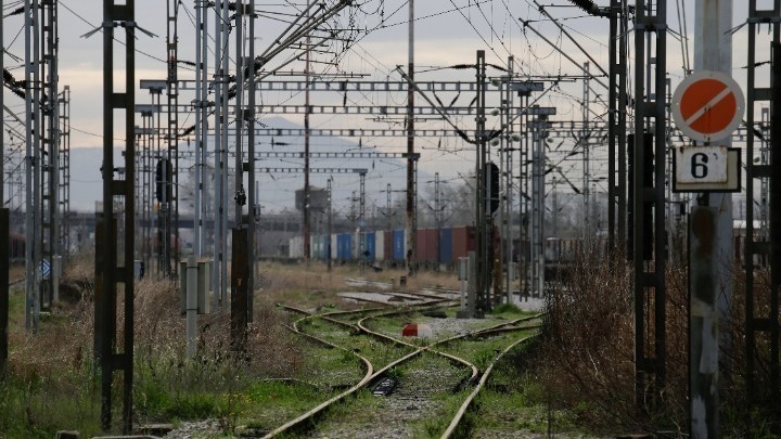 Ρωσία: Τουλάχιστον δύο θάνατοι και έως 100 τραυματισμένοι από σύγκρουση τρένου με φορτηγό στην περιφέρεια Βόλγκογκραντ