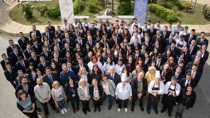 Στην Ολομέλεια της Βουλής το νομοσχέδιο για τον τουρισμό και την τουριστική εκπαίδευση