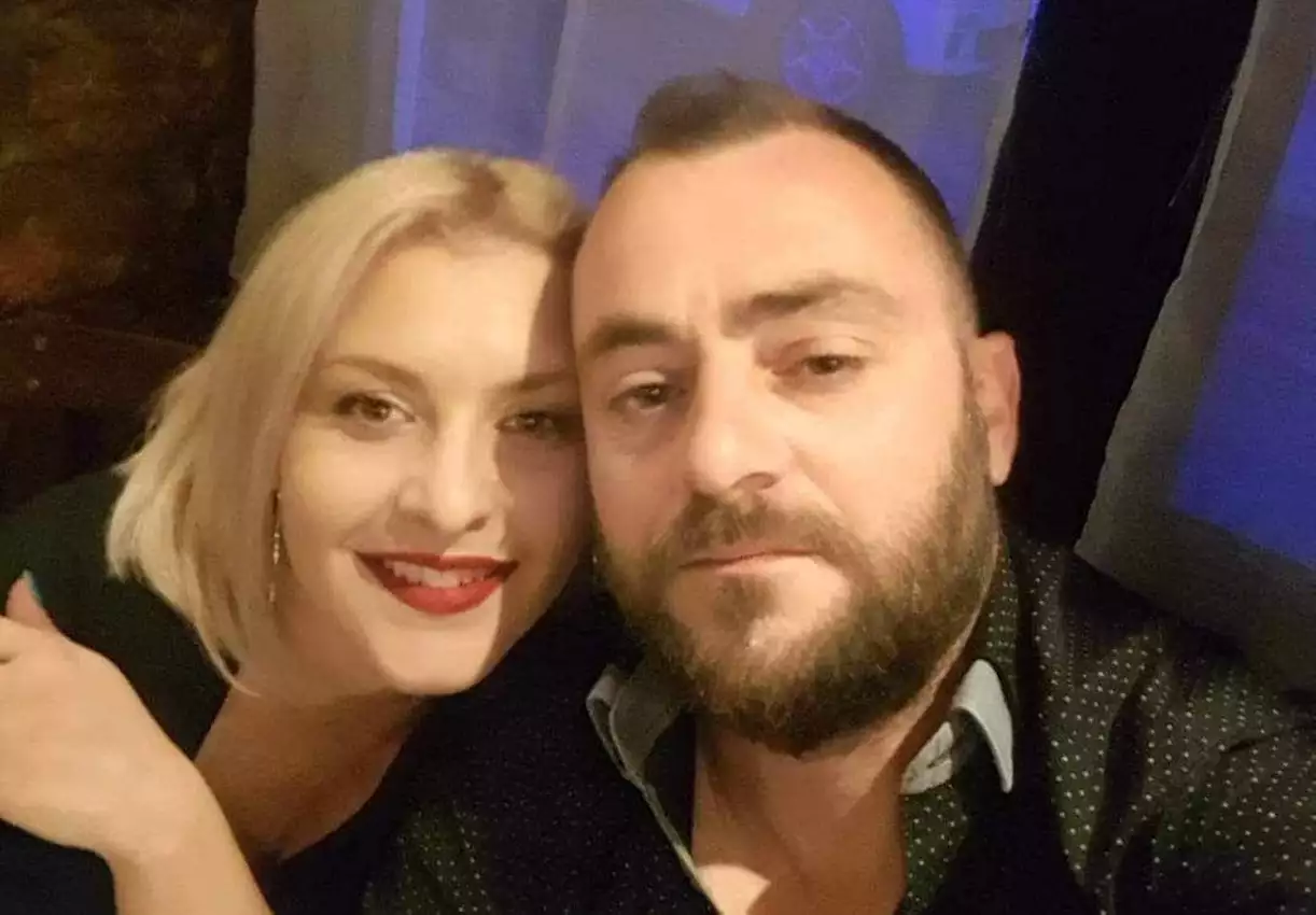 Γυναικοκτονία στην Αμφιλοχία | Σήμερα το τελευταίο αντίο στην Αρετή – «Έχει όπλο θα με σκοτώσει»