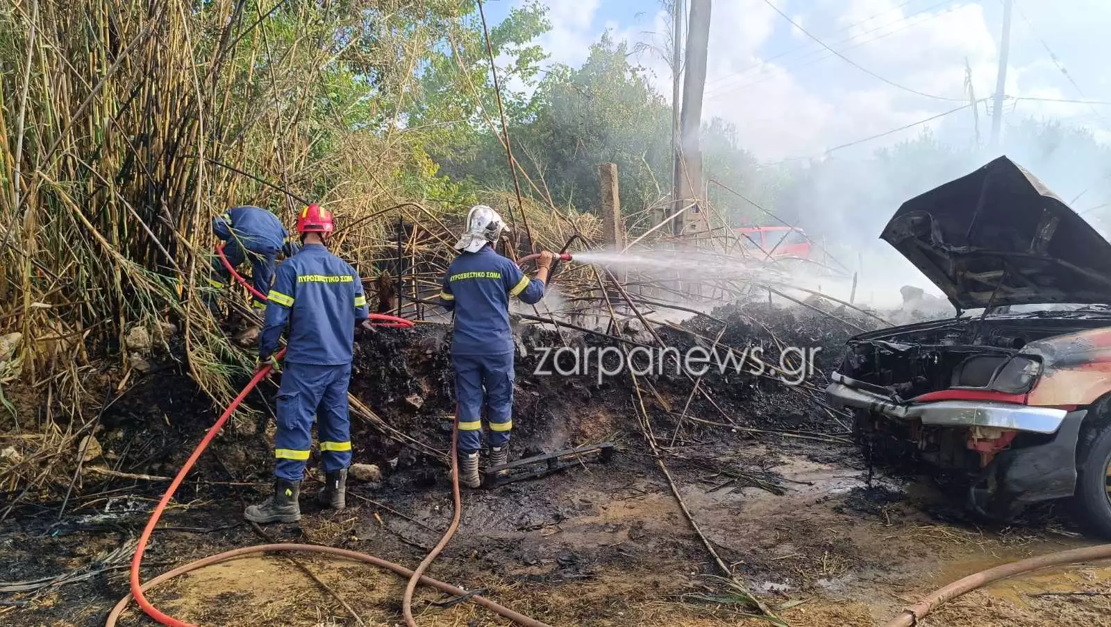 Κρήτη: Φωτιά στην Ξυλοκαμάρα δίπλα στο εργοστάσιο της ΔΕΗ – Κάηκε ένα αυτοκίνητο