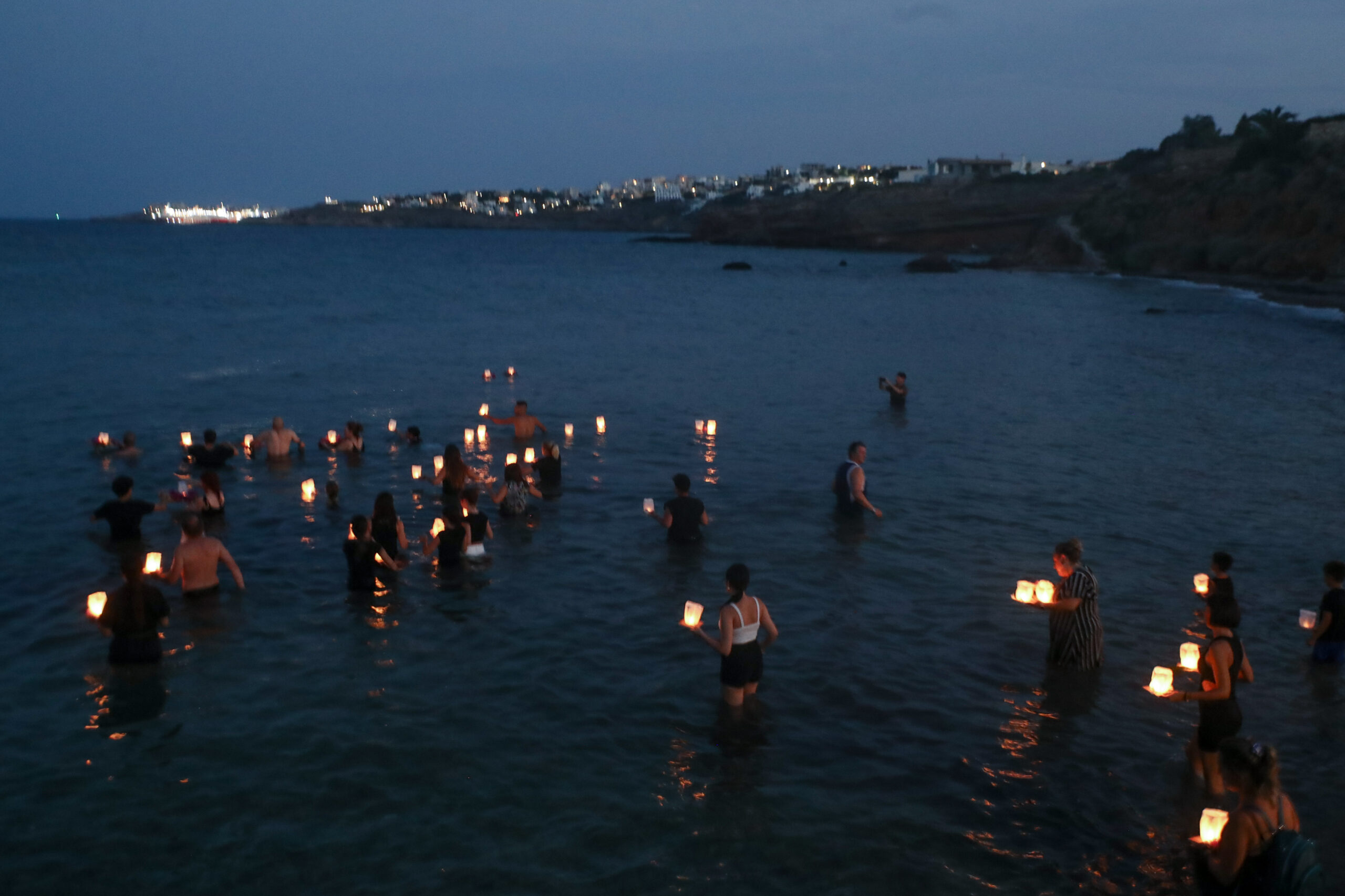 Δική για το Μάτι: «Στη θάλασσα νιώθαμε να μας χτυπάνε ξύλα – Μετά έμαθα ότι ήταν πτώματα»