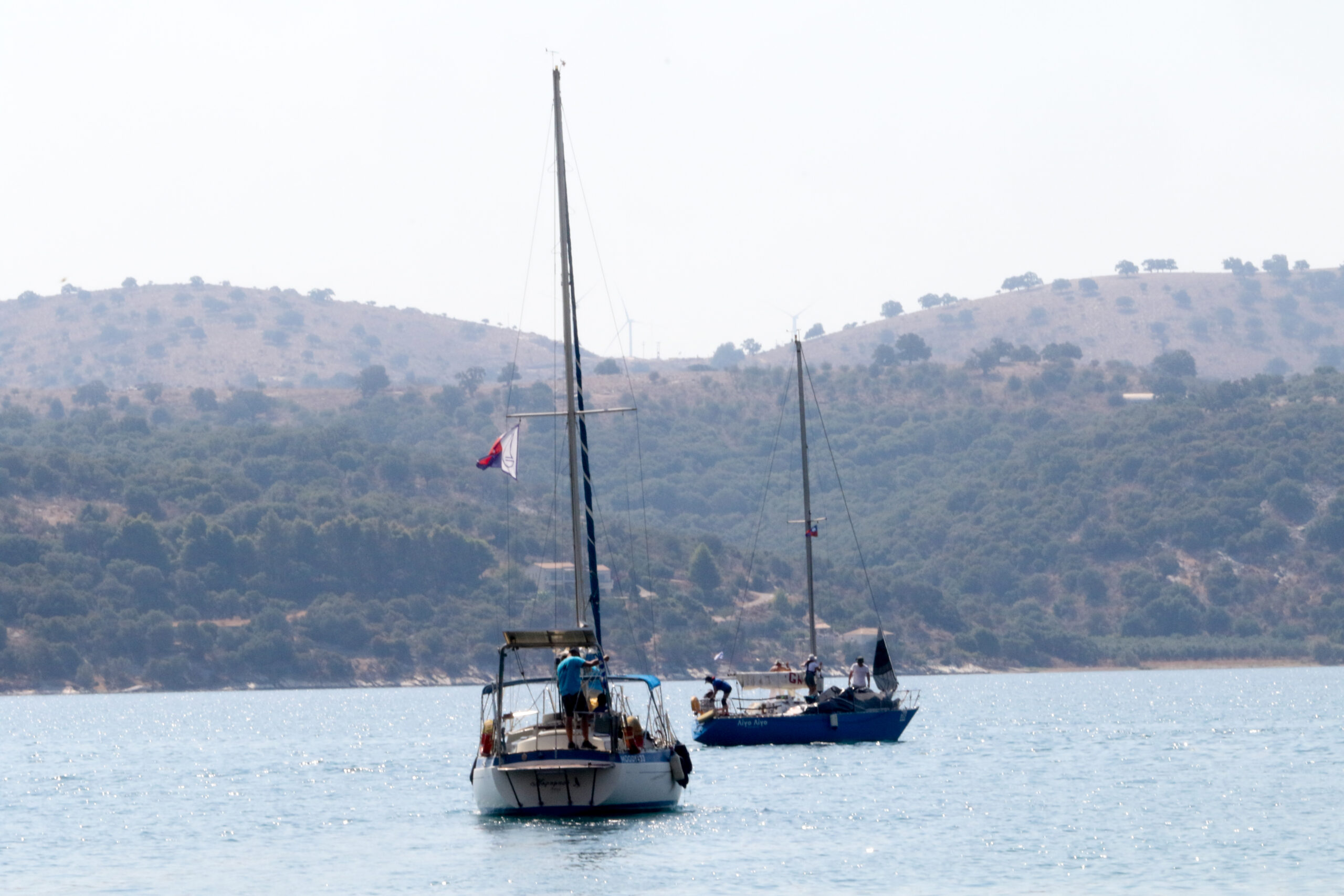 Εύβοια: Πυρκαγιά σε ιστιοπλοϊκό – Καλά στην υγεία τους οι επιβαίνοντες