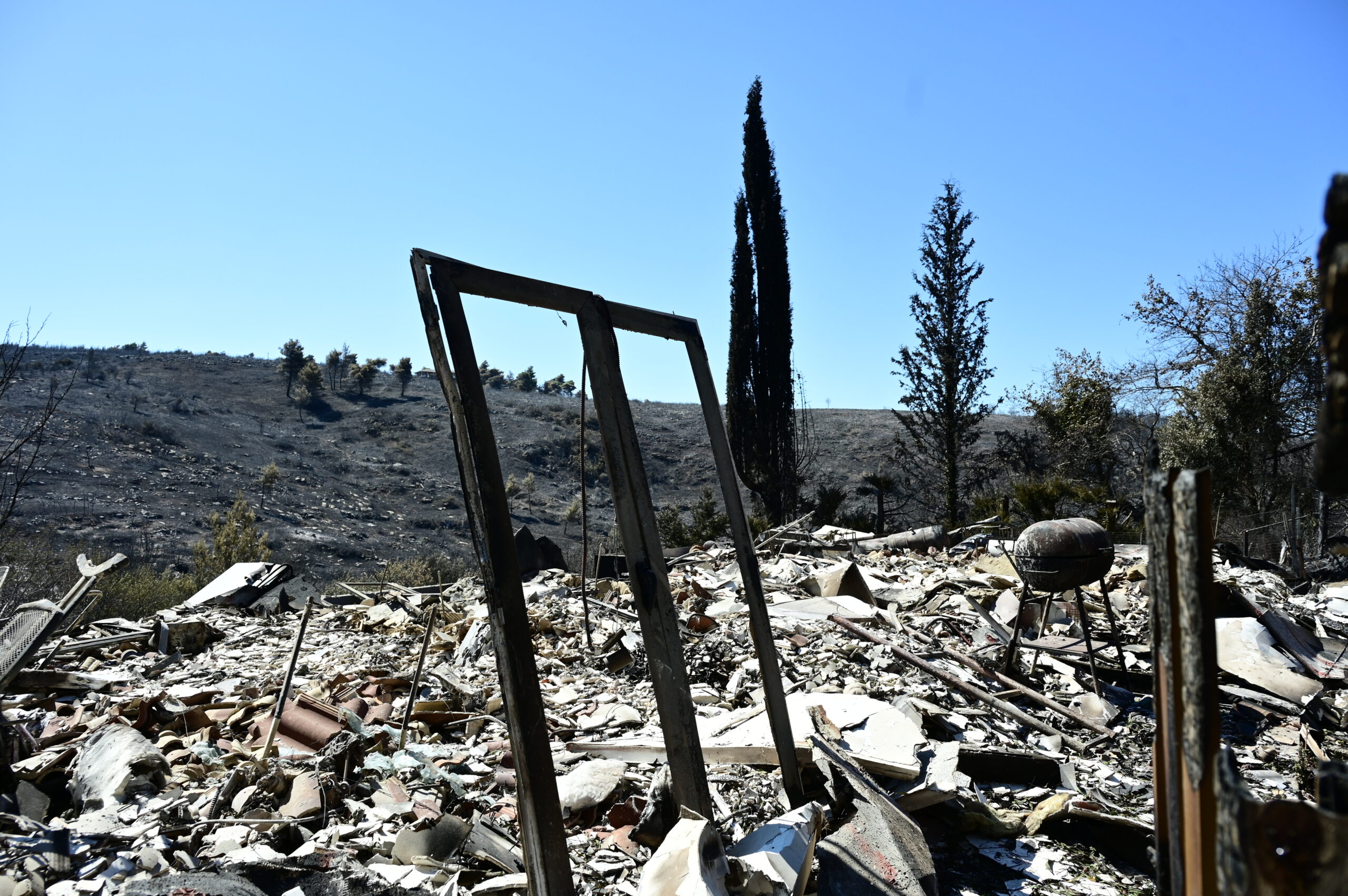 Επίσκεψη Ζ. Κωνσταντοπούλου σε πυρόπληκτες περιοχές και αρμόδιους φορείς