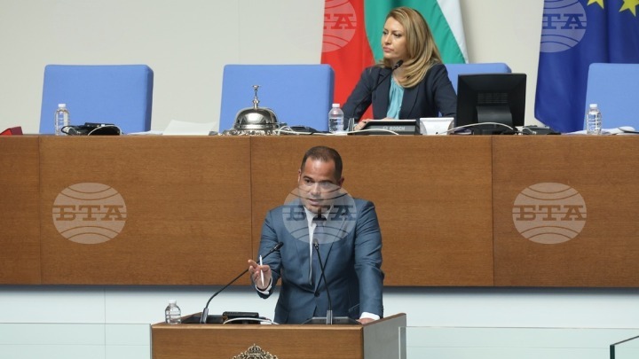 ΒΤΑ: Υπουργός Εσωτερικών: Εξετάζονται Διαφορετικές Επιλογές για τη Βελτίωση της Κυκλοφορίας στη Γέφυρα του Δούναβη 2