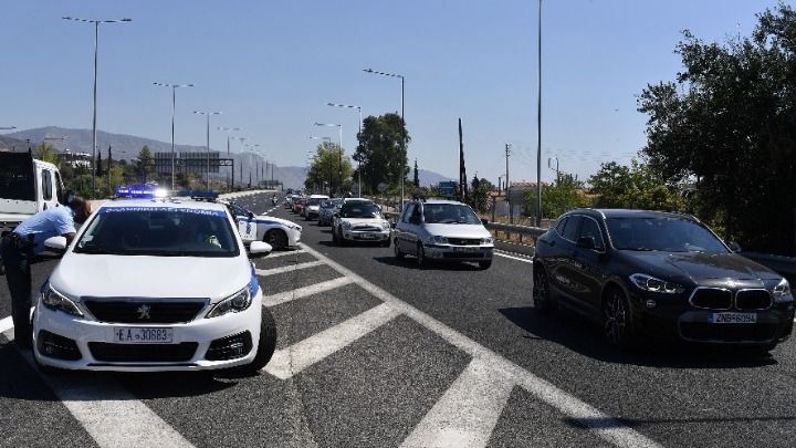 Δύο λωρίδες κυκλοφορίας αποκαταστάθηκαν προς Αθήνα στην ΕΟ Αθηνών-Κορίνθου – Κανονικά προς Κόρινθο – Αυξημένη κυκλοφορία στα Μέγαρα