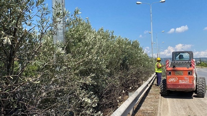 Καθαρισμός στην Εθνική Οδό 2 Θεσσαλονίκης-Έδεσσας από την Περιφέρεια Κεντρικής Μακεδονίας
