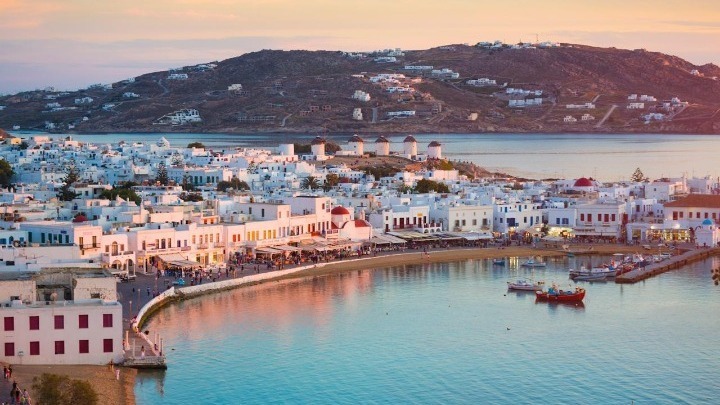 Η Ελλάδα ανακήρυξε για πέμπτη συνεχόμενη χρονιά την «Αγαπημένη Χώρα» στα αμερικανικά βραβεία The Trazees 2024