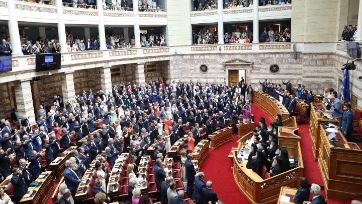 Δηλώσεις Νίκου Παππά και Πόπης Τσαπανίδου μετά την ορκωμοσία της ως Βουλευτή Επικρατείας του ΣΥΡΙΖΑ: Νέες Προοπτικές για την Κοινοβουλευτική Ομάδα