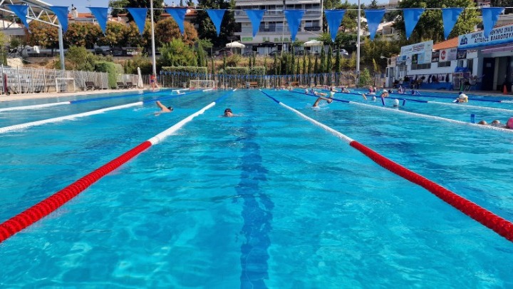 Νυχτερινός Μαραθώνιος Κολύμβησης στο Ωραιόκαστρο για την Υποστήριξη Παιδιών με Καρκίνο