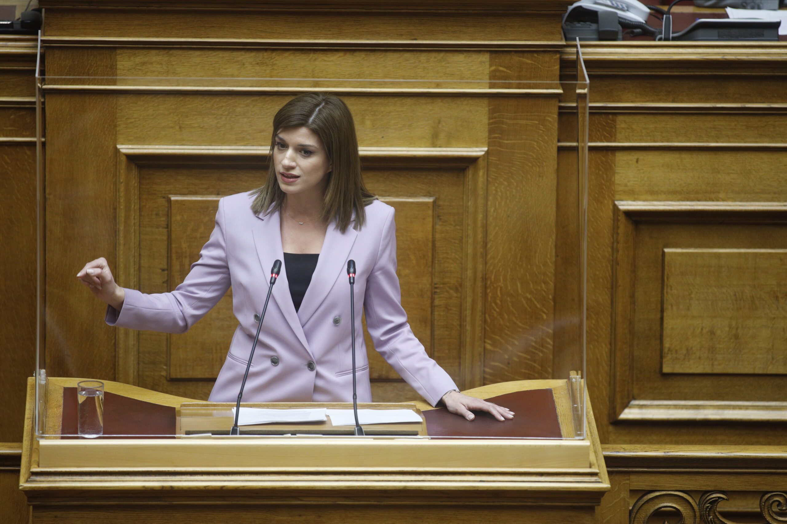 Κατερίνα Νοτοπούλου: Απαιτείται μόνιμη λύση για την μετεγκατάσταση του ΕΕΕΕΚ Κορδελιού Ευόσμου
