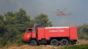 Μαίνεται η μεγάλη φωτιά στο Ρέθυμνο - Ενισχύθηκαν οι πυροσβεστικές δυνάμεις