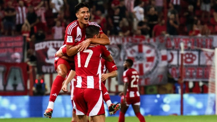 Ο Ολυμπιακός επικρατεί με σκορ 2-1 της Athens Kallithea χάρη σε γκολ του Γιάρεμτσουκ