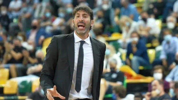 Ο Μουμπρού αναλαμβάνει την ηγεσία της εθνικής Γερμανίας