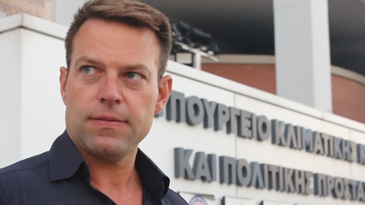 Ο ΣΥΡΙΖΑ ζητά στοιχεία για τα εναέρια μέσα κατάσβεσης στις πυρκαγιές της Αττικής – Ανάρτηση Κασσελάκη