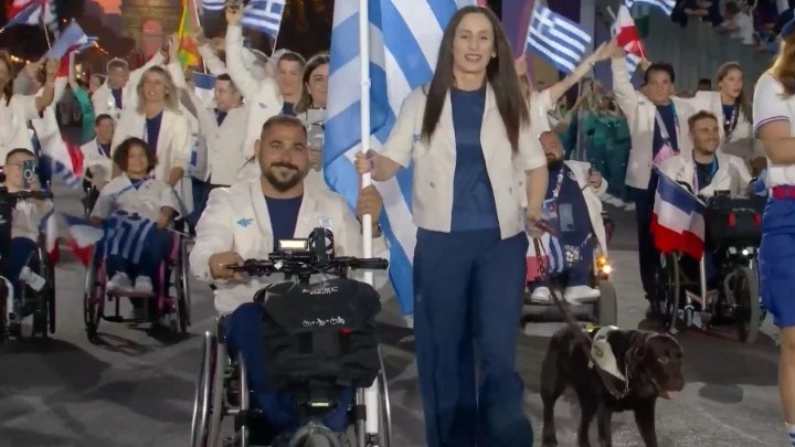 Φαντασμαγορική Έναρξη των Παραολυμπιακών Αγώνων: Η Ελληνική Αποστολή Κλέβει τις Εντυπώσεις στο Παρίσι