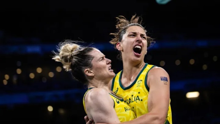 Πρώτη νίκη για την Αυστραλία με double double της Σάμι Ουίτκομπ